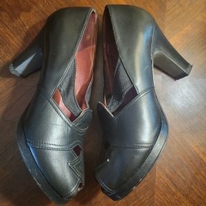Farylrobin 1940s style Black Leather pumps sz 9 GUC